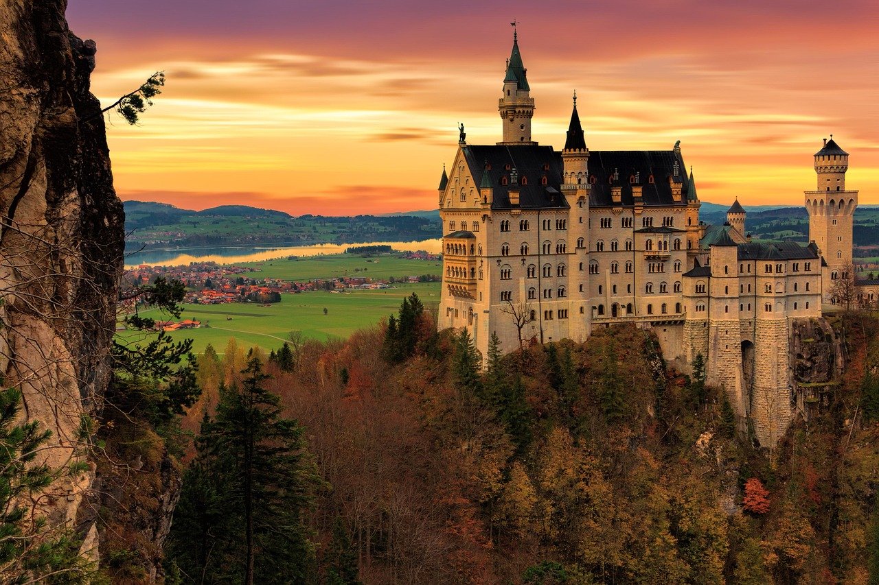 architettura, neuschwanstein, castello, viaggio, edificio, edificio storico, visite turistiche, castello di neuschwanstein, schwangau, romantico, castello delle fiabe, crepuscolo, tramonto, fiaba, pittoresco, natura, paesaggio, idilliaco, mistico, re ludwig, ammergau