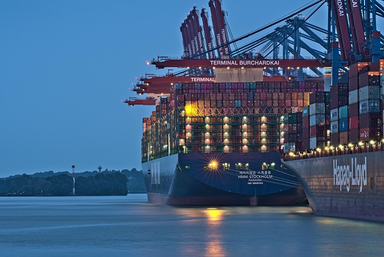 port, navire, eau, nature, mer, grue, fret, exportation, importation, charge, logistique, conteneur