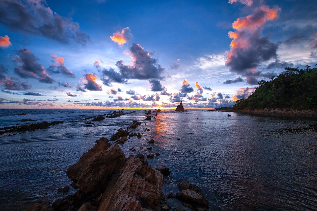 coucher de soleil, l'océan Indien, côte, récif, nuage, côte dorée et acide, nature, île de Java, Indonésie