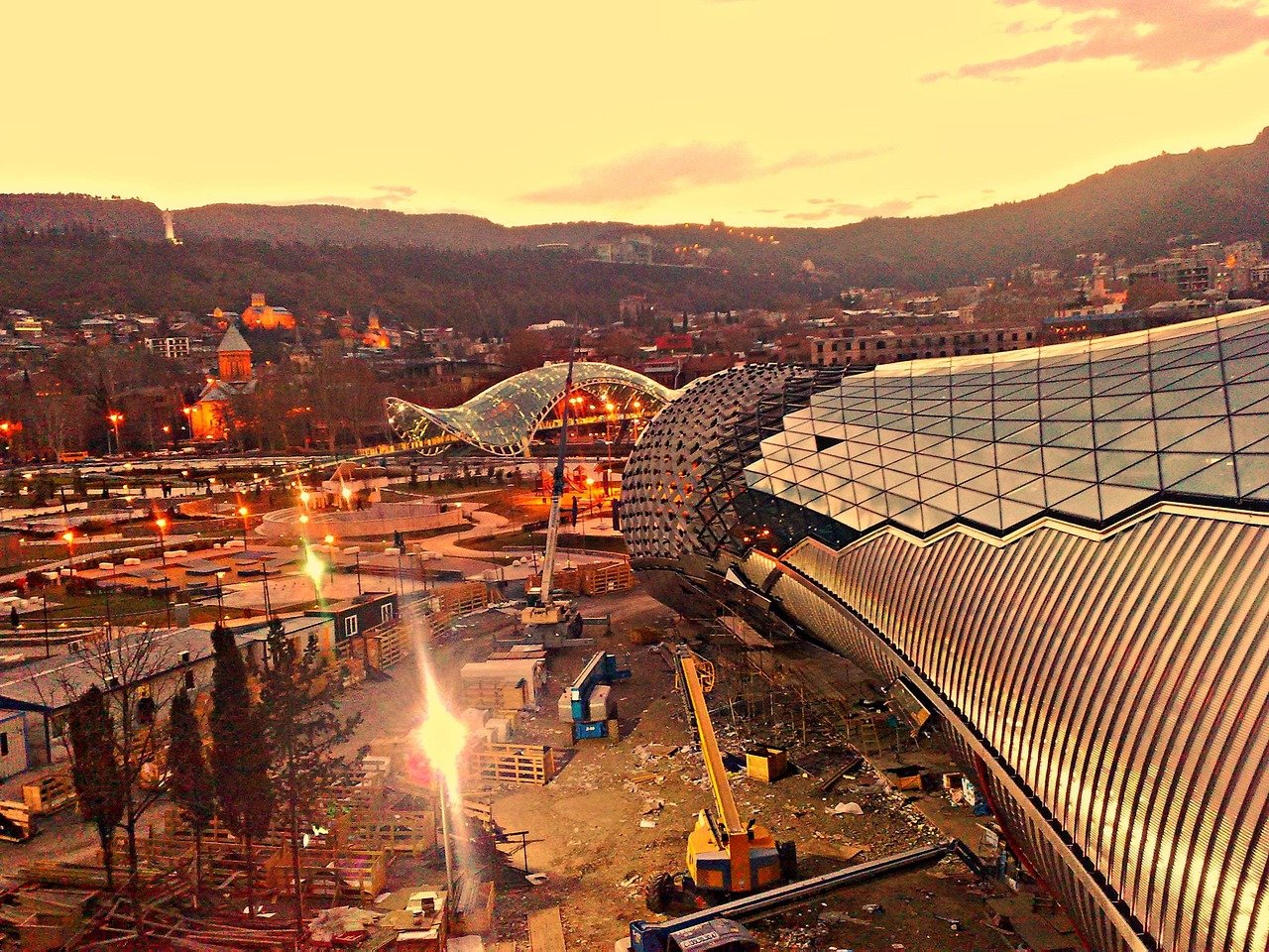 tiflis, avrupa, gürcistan, seyahat, simge yapı, doğu, kentsel, manzara, katedral, kültür, antik, şehir manzarası, panorama, tepe, eski, kura, ülke, mtkvari, anıt, din, taş, köprü, turist, dağ, merkez, şehir, turizm, mimari, bina, kasaba,