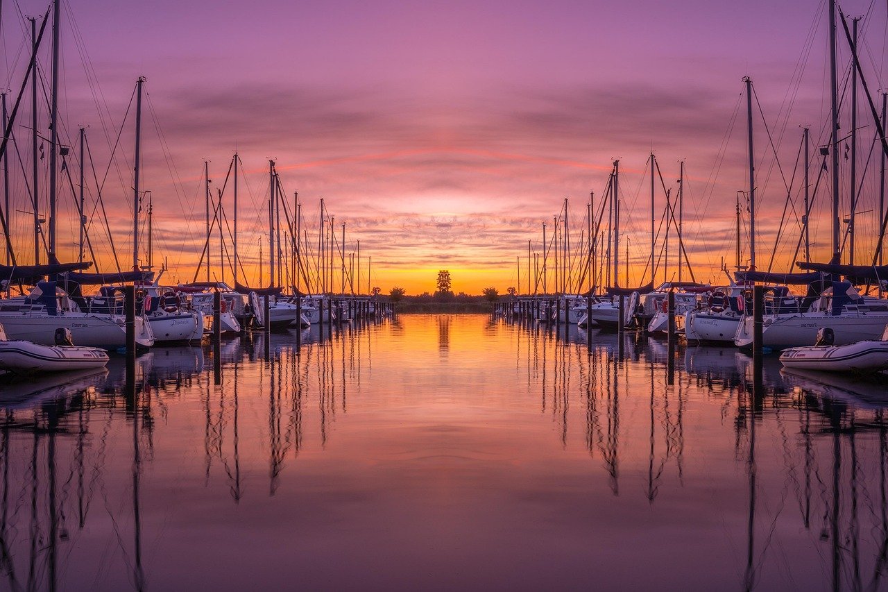 puerto, barcos, atardecer, hora dorada, marina, veleros, veleros, reflejo, agua, puerto deportivo, crepúsculo, naturaleza, anochecer, tarde, tranquilidad, pintoresco
