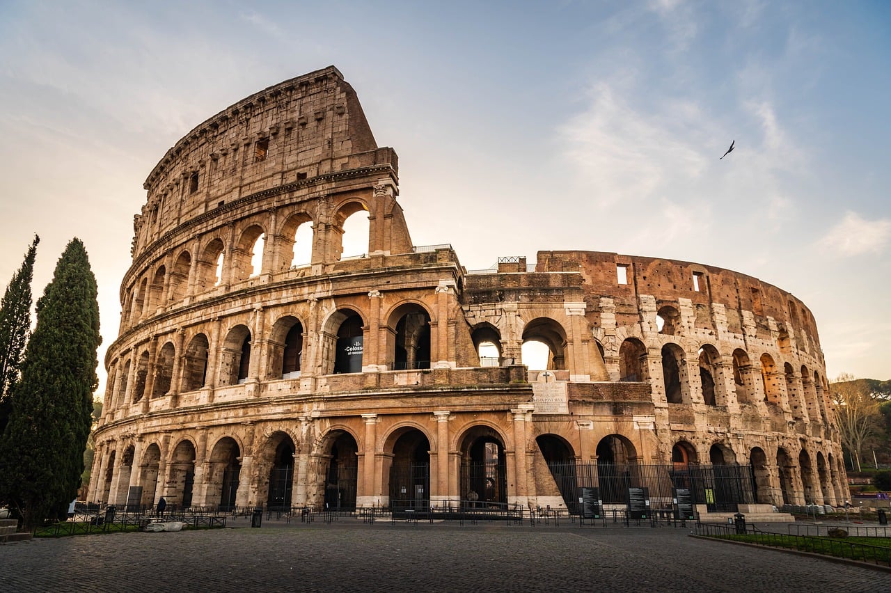 italie, rome, colisée, nature, coucher de soleil, architecture ancienne, voyage, arène romaine, touristes