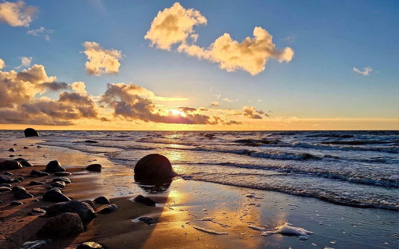 playa, naturaleza, letonia, mar, nubes, atardecer, rocas, horizonte, olas, báltico
