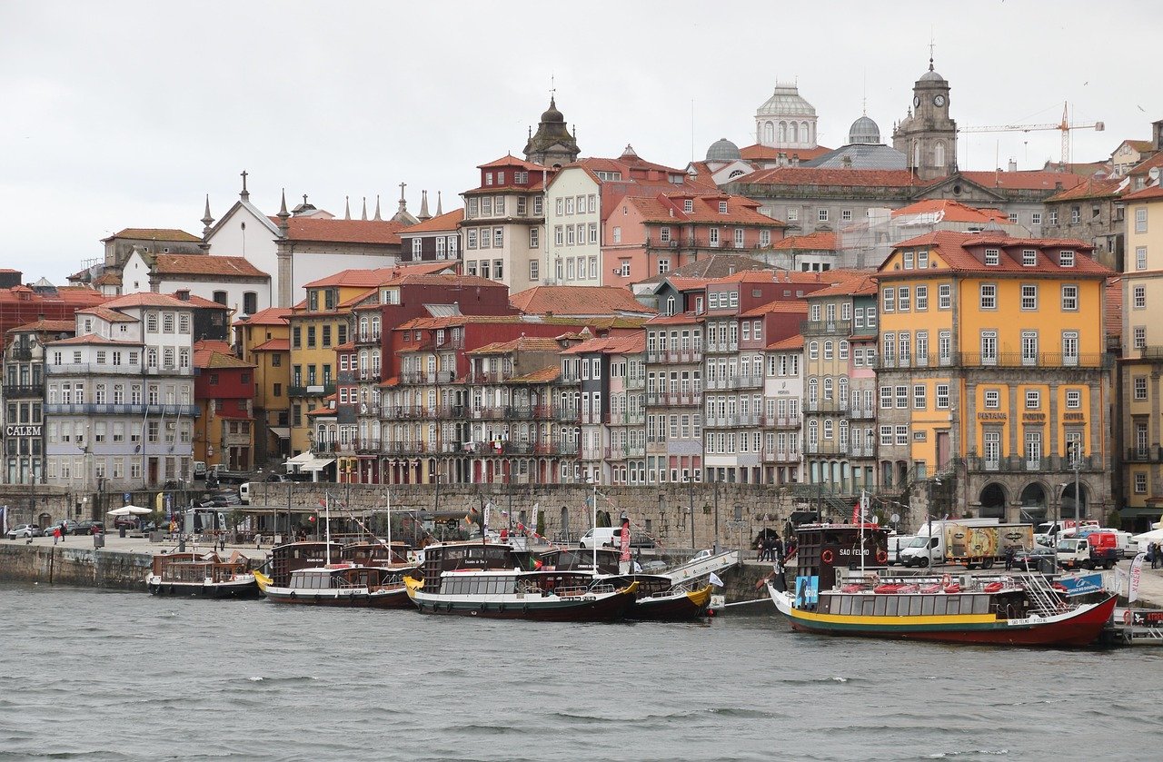 portugal, porto, fluss, douro, stadt, uferpromenade, natur, wasser, boot, schiff, stadtbild, skyline, städtisch, gebäude