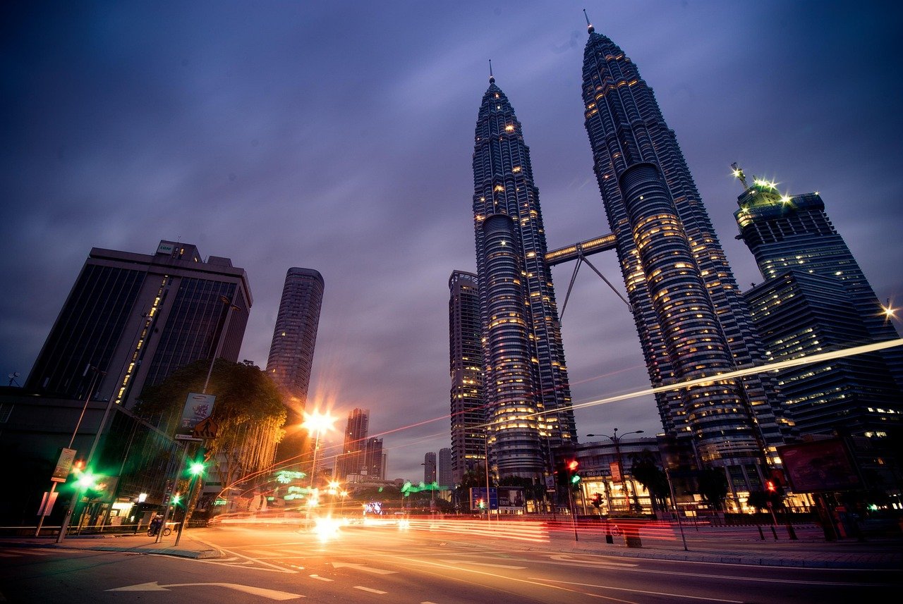 kuala lumpur, petronas ikiz kuleleri, malezya, klcc, mavi saat, gece ışıkları, ikiz kule, sokak lambası, kuala lumpur, malezya, malezya, malezya, malezya, malezya