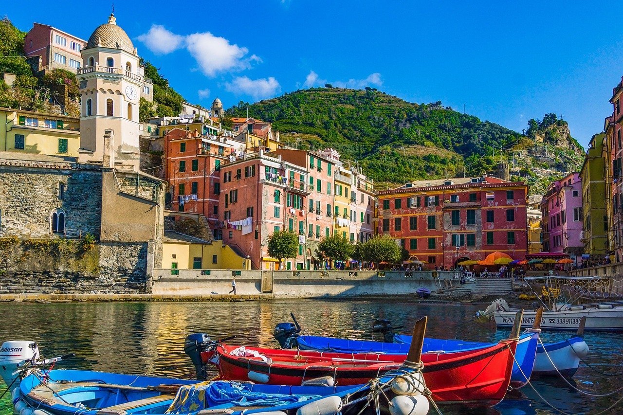 Italia, mar, barcos, casas, Cinque Terre, Mediterráneo, Liguria, puerto, arquitectura, naturaleza, pueblo
