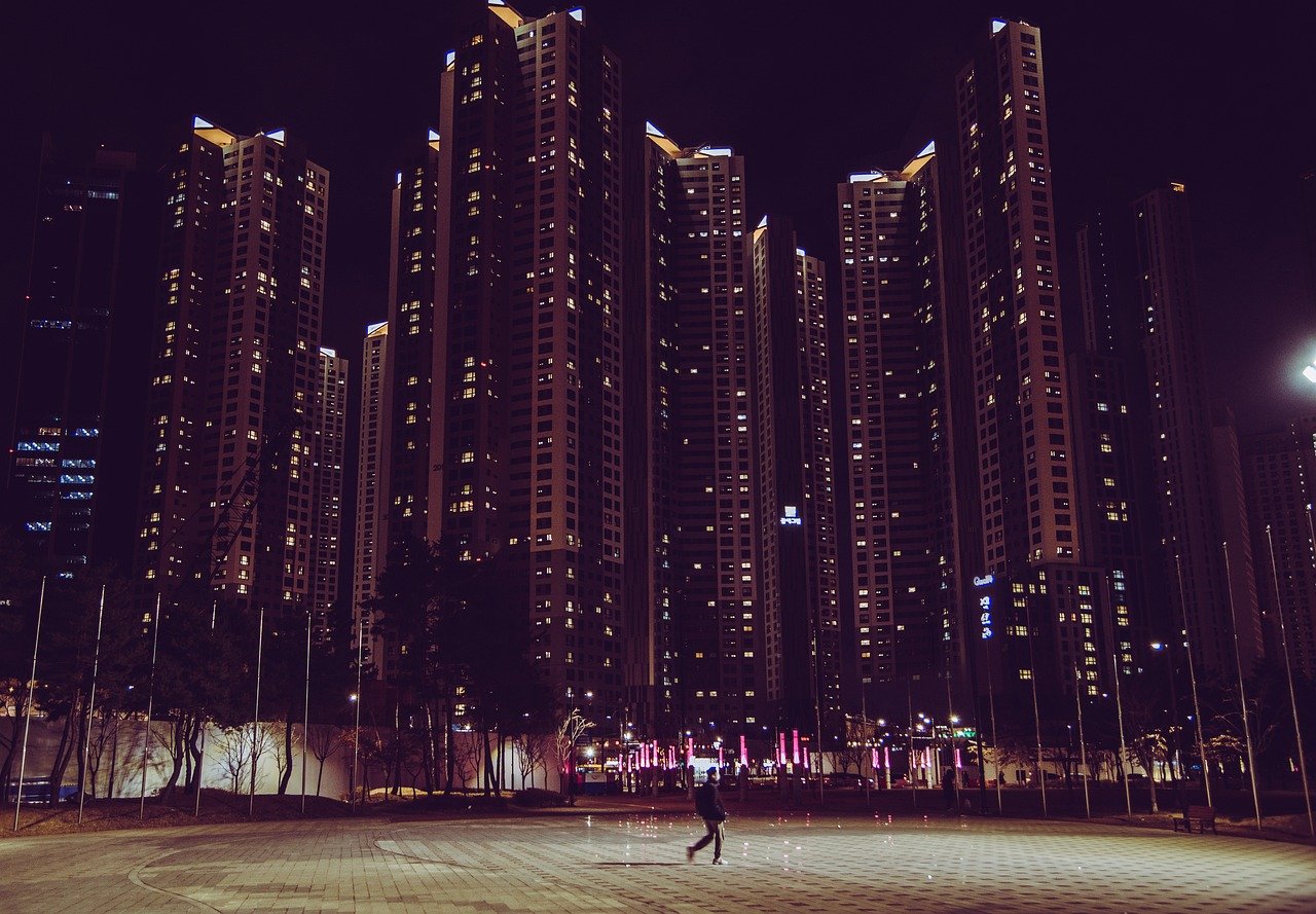 città, sera, grattacieli, edificio, paesaggio urbano, persona, essere umano, skyline, luci, grattacielo, architettura, città, città, città, città, città, edificio, paesaggio urbano, essere umano, skyline, skyline, architettura, architettura, architettura