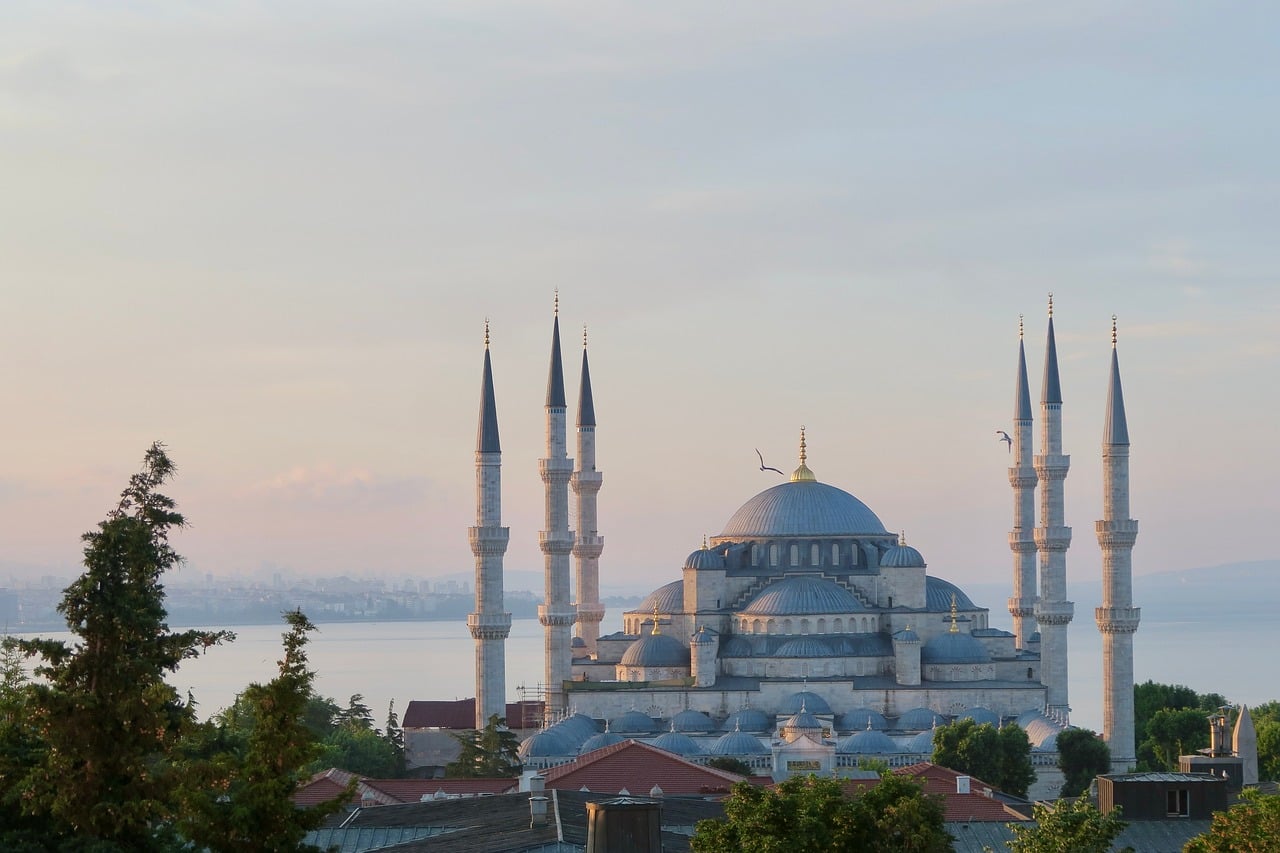 turchia, istanbul, preghiera, moschea, architettura, natura, minareto, cupola, storia, cultura, vista, panorama urbano, islam, religione, luce, pellegrinaggio, turista, alba, medievale, turismo, edificio storico, punto di riferimento