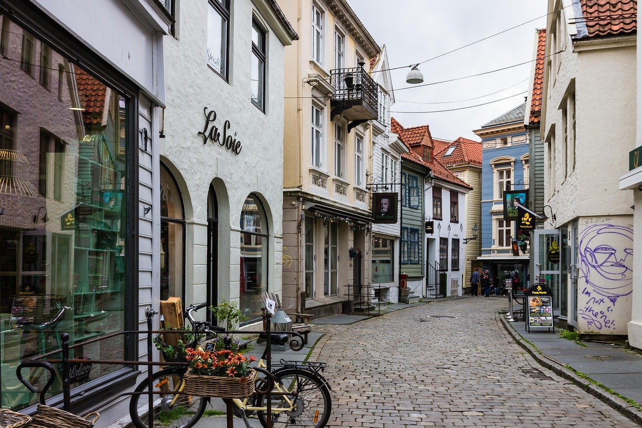 rue, bâtiments, ville, village, trottoir, route, ruelle, historique, historique, façade, maisons, ancien, vieille ville, ville, urbain, scandinavie, norvège, rue, village, village, norvège, norvège, norvège, norvège, norvège