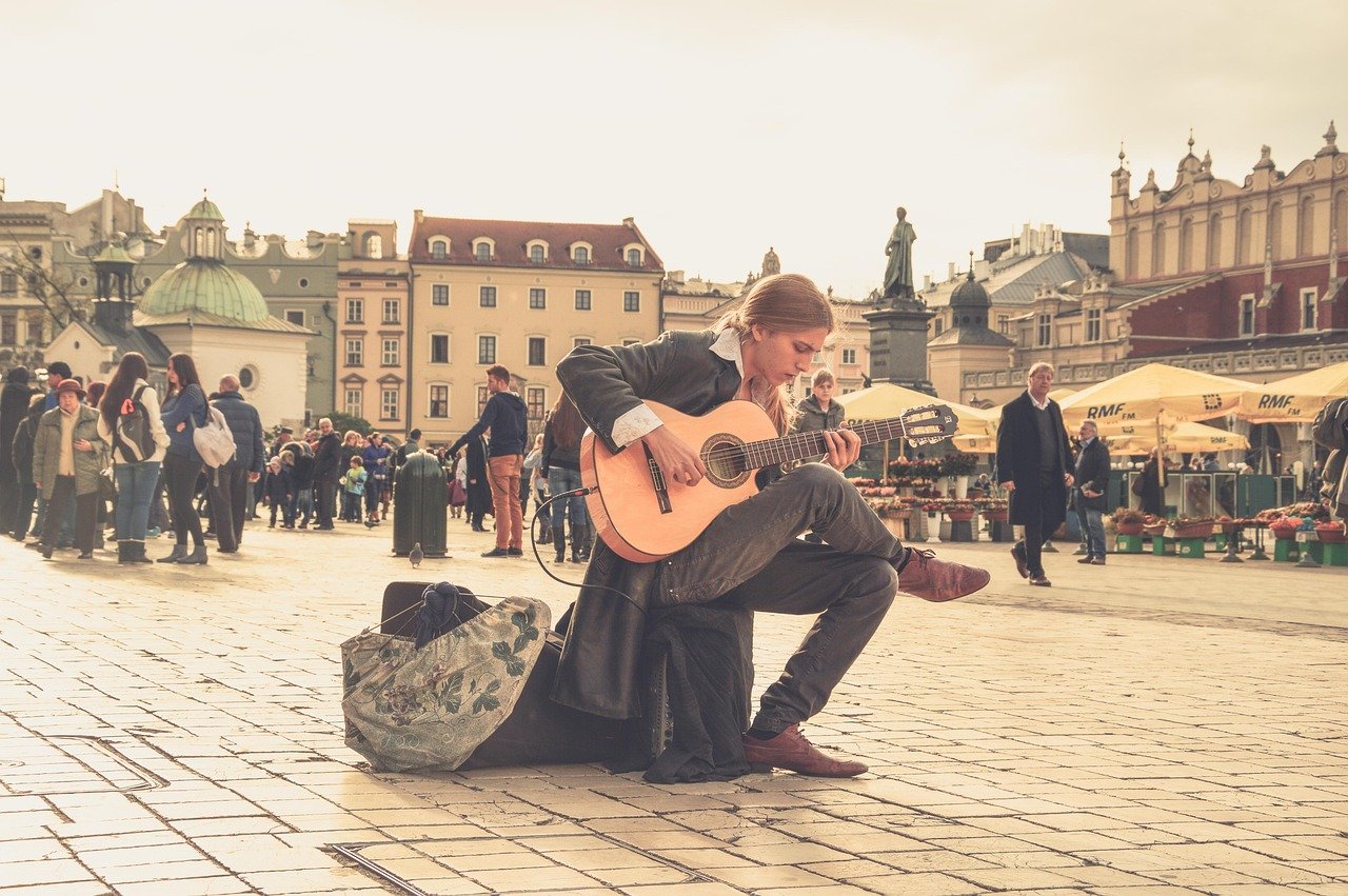 Musiker, Gitarrist, Straßen, Menschen, Musik, Saiteninstrument, Straßenkünstler, Straßenmusiker, Gitarre, Polen, Platz, Altstadt, Akustikgitarre, Musiker, Musiker, Menschen, Musik, Musik, Gitarre, Gitarre, Gitarre, Gitarre, Polen, Polen, Polen, Polen, P