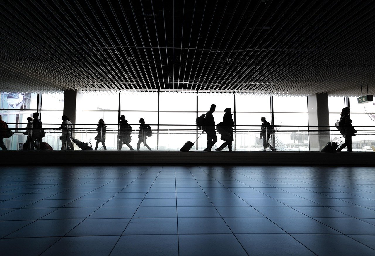 aéroport, marche, attente, porte, marcher, femme, ville, urbain, personne, voyage, tourisme, aéroport, aéroport, aéroport, aéroport, aéroport