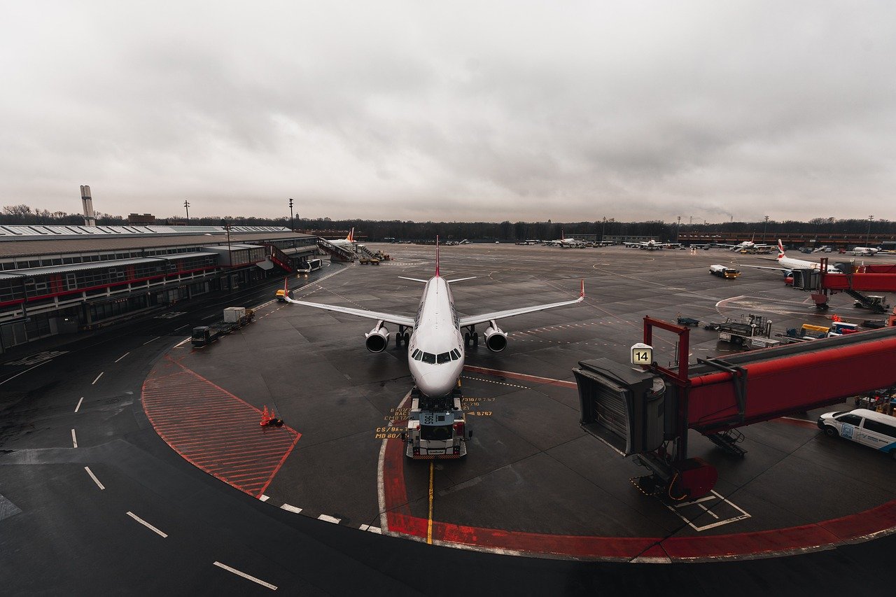 aereo, velivolo, aeroporto, viaggio, volare, aviazione, vacanze, aereo passeggeri, volo, turismo, aereo, aeroporto, aeroporto, aeroporto, aeroporto, aeroporto