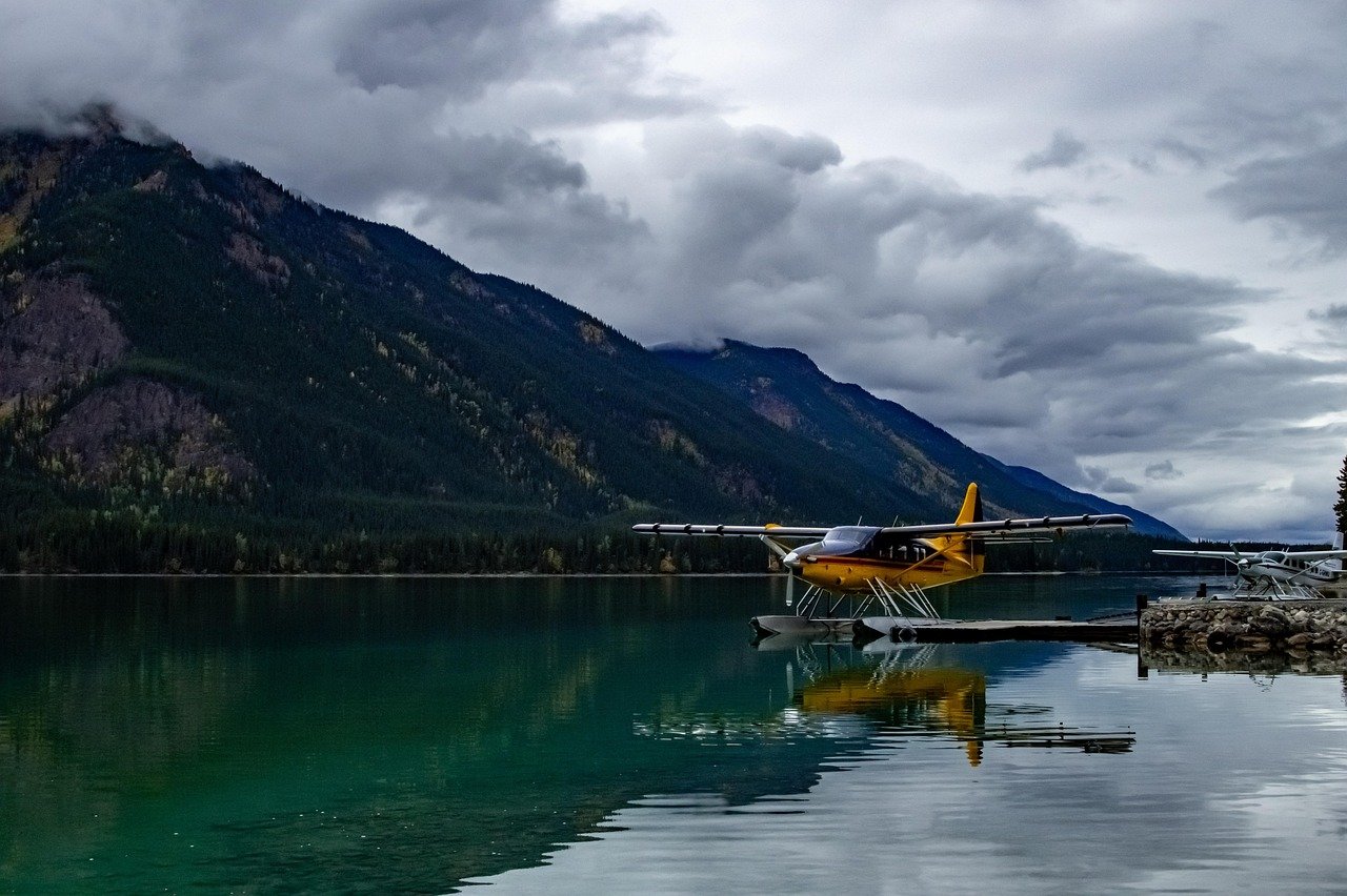 See, Wasserflugzeug, Steg, Flugzeug, schwimmend, Berge, Transport, Wasser, Natur, Landschaft, muskwa-kechika, Norden, British Columbia, Kanada, bewölkt, Stimmung, dunkel, Wasserflugzeug, Wasserflugzeug, Wasserflugzeug, Wasserflugzeug, Wasserflugzeug, British Columbia, British Columbia, British Columbi